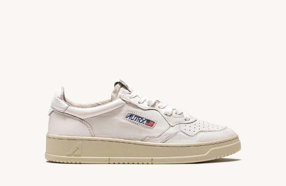 AUTRY AULM GG04 MEN'S MEDALIST LOW SNEAKERS ALL WHITE IN PELLE DI CAPRA